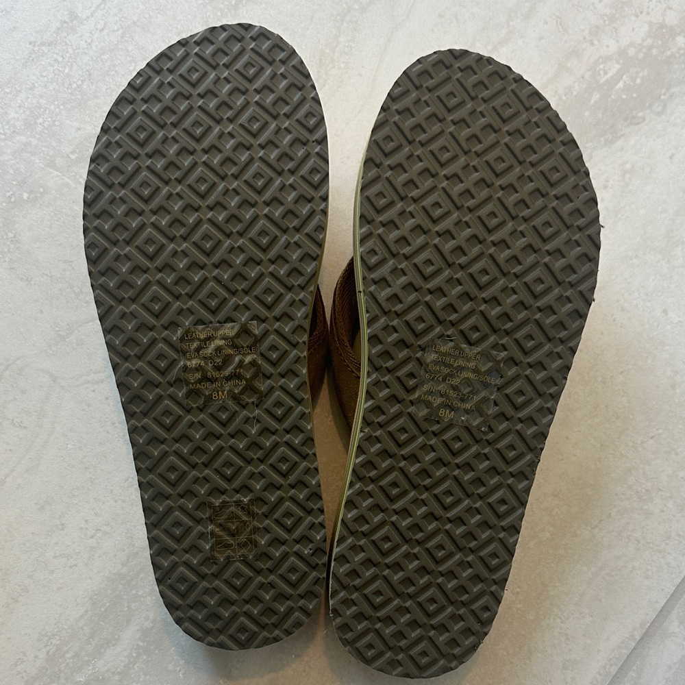 NWT Tory Burch platform Yellow and green flip flops - sz 8 - Picture 3 of 4